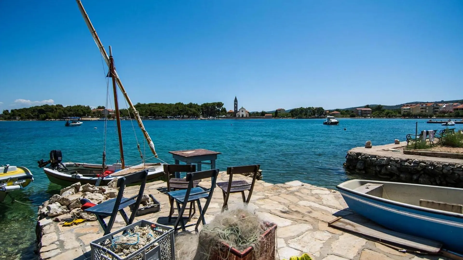 Wohnung Mit Terrasse, Grill, Garten Und Meerblick Pašman Kroatien