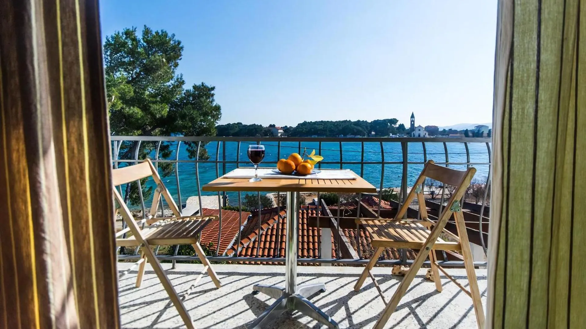 Wohnung Mit Terrasse, Grill, Garten Und Meerblick Pašman